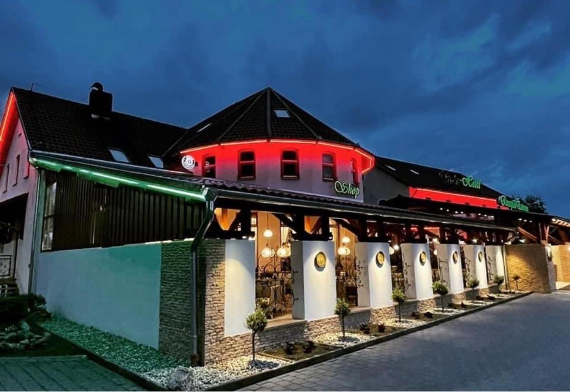 Istvan Parkhotel Es Gasztrofarm Sormas Luaran gambar